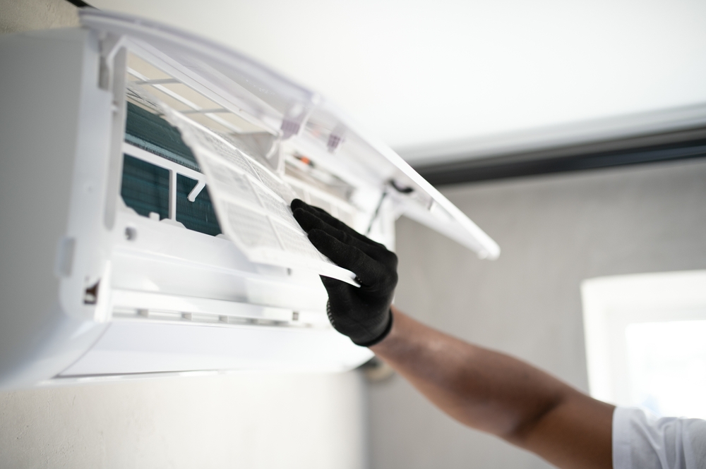 エアコンクリーニングを検討すべき3つのタイミング